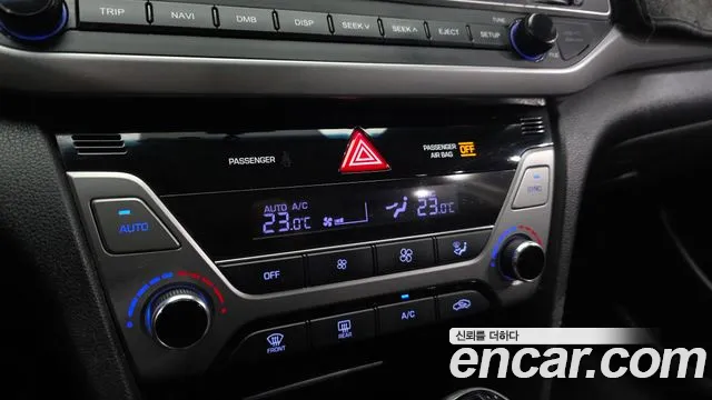 Hyundai AVANTE 2017 — фото 19