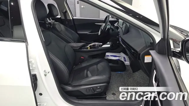 Kia EV6 2022 — фото 12