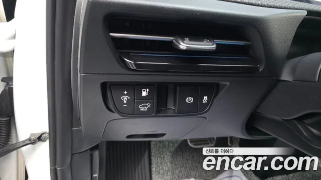 Kia EV6 2022 — фото 13