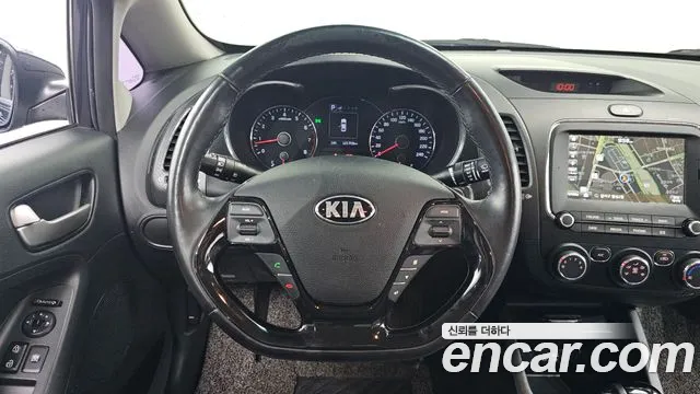 Kia K3 2018 — фото 13