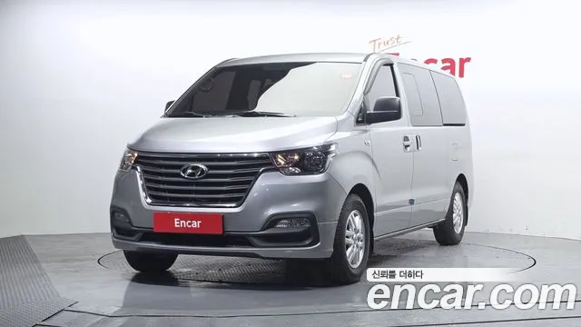 Hyundai Starex 2020 — фото 1