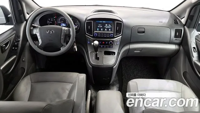 Hyundai Starex 2020 — фото 10