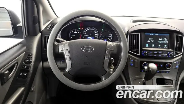 Hyundai Starex 2020 — фото 19