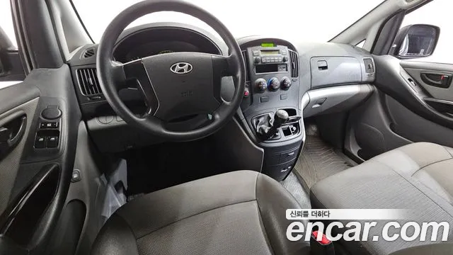 Hyundai Starex 2011 — фото 10