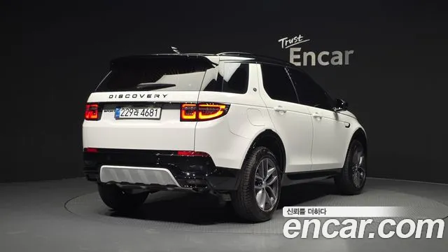 Land Rover Discovery Sport 2025 — фото 2