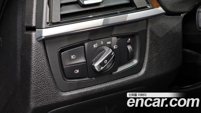 BMW 3-Series 2015 — фото 16