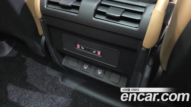 Land Rover Defender 2025 — фото 17