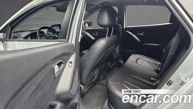 Hyundai Tucson 2015 — фото 17