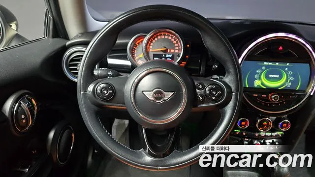 Mini Cooper 2015 — фото 13