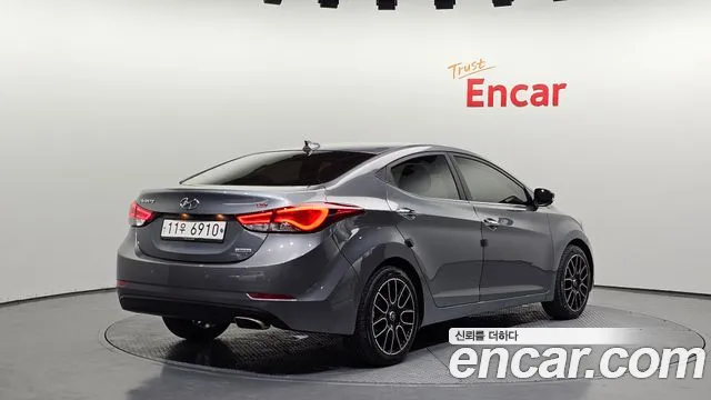 Hyundai AVANTE 2016 — фото 2
