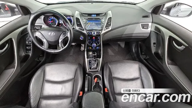 Hyundai AVANTE 2016 — фото 10