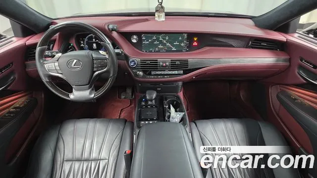 Lexus LS 2018 — фото 10