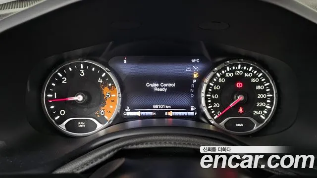Jeep Renegade 2015 — фото 10