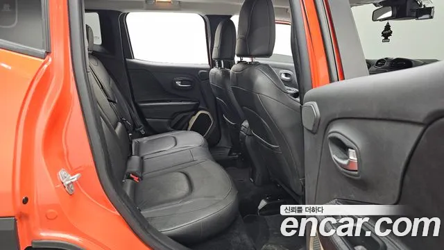 Jeep Renegade 2015 — фото 17