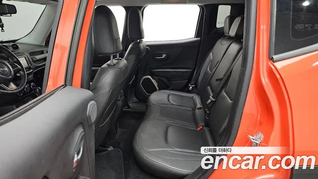 Jeep Renegade 2015 — фото 15