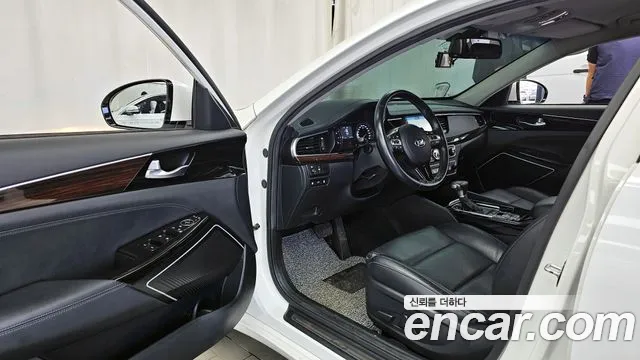 Kia K7 2018 — фото 10