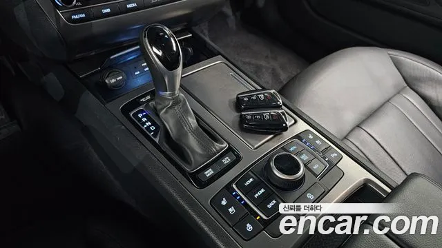 Hyundai Genesis 2015 — фото 12