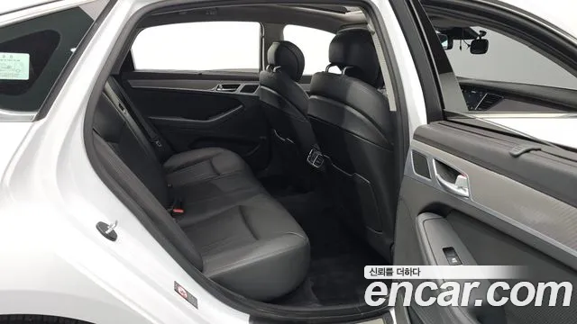 Hyundai Genesis 2015 — фото 16