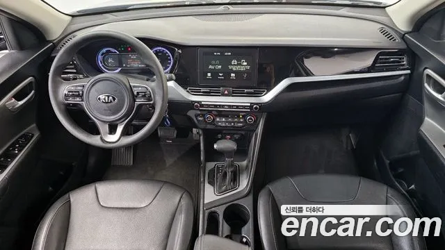Kia Niro 2020 — фото 10