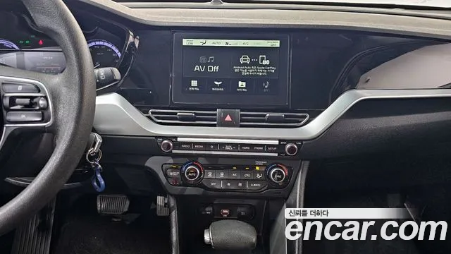 Kia Niro 2020 — фото 20