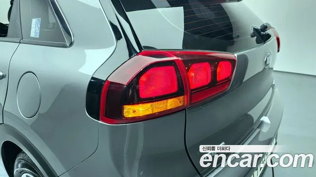 Kia Niro 2020 — фото 9