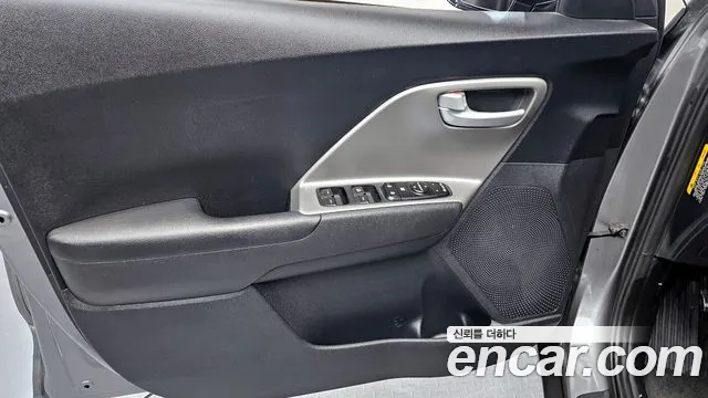 Kia Niro 2020 — фото 14