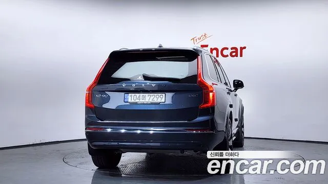 Volvo XC90 2023 — фото 4