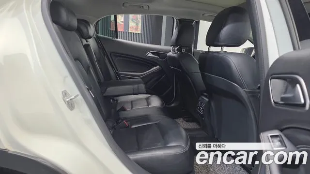 Mercedes-Benz GLA-Class 2016 — фото 12