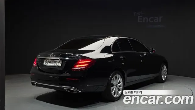 Mercedes-Benz E-Class 2018 — фото 2