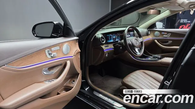 Mercedes-Benz E-Class 2018 — фото 13