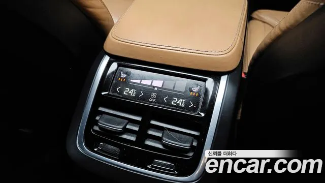 Volvo S90 2017 — фото 19