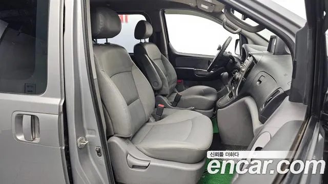 Hyundai Starex 2013 — фото 11