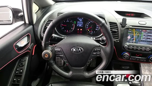 Kia K3 2015 — фото 13