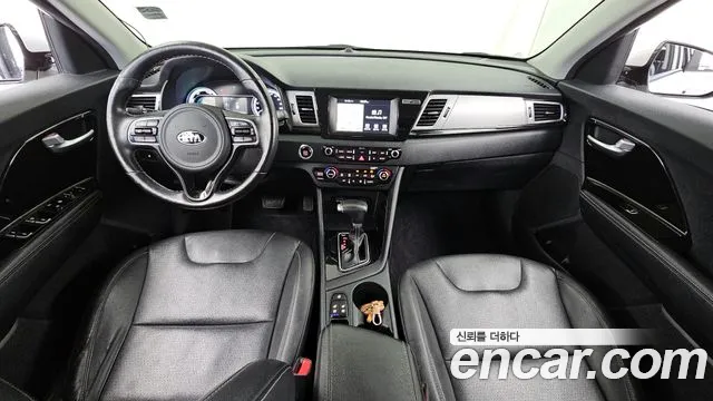 Kia Niro 2018 — фото 7