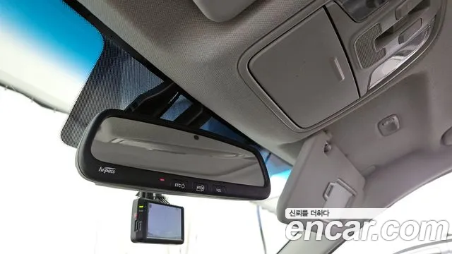 Kia Niro 2018 — фото 17