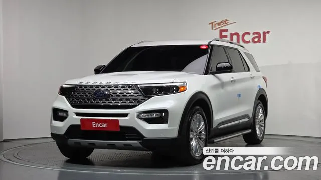 Ford Explorer 2020 — фото 1
