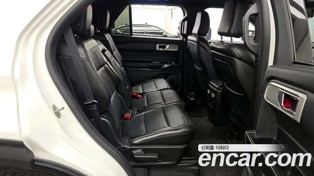 Ford Explorer 2020 — фото 17