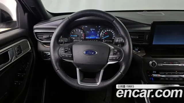 Ford Explorer 2020 — фото 18