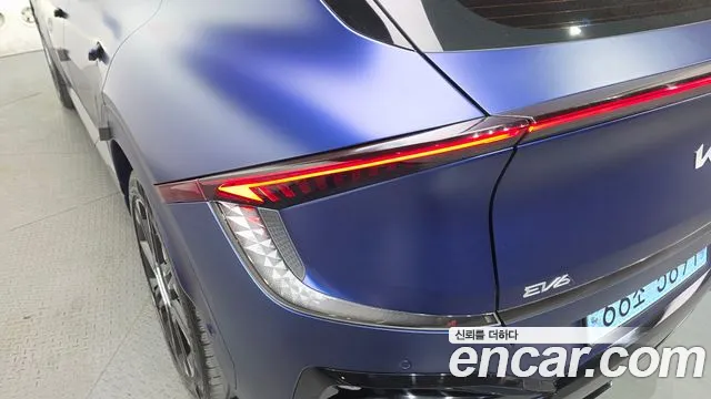Kia EV6 2025 — фото 9