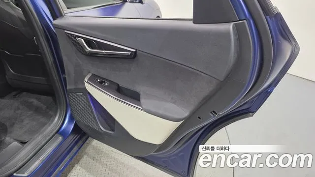 Kia EV6 2025 — фото 15