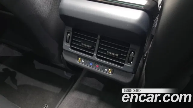 Land Rover Range Rover Evoque 2025 — фото 17