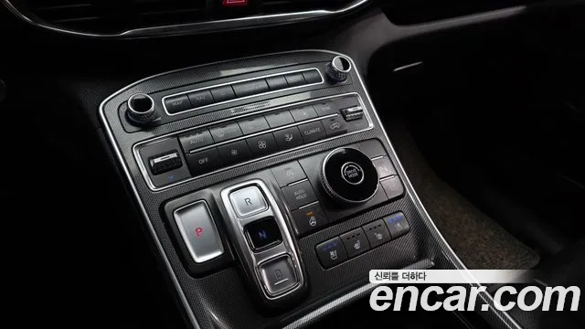 Hyundai Santafe 2021 — фото 12