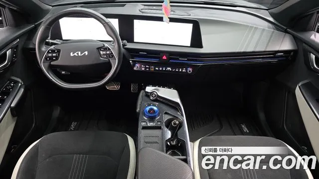 Kia EV6 2023 — фото 7