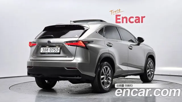 Lexus NX 2015 — фото 2