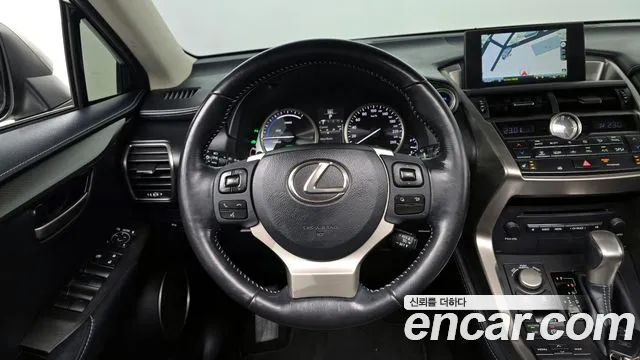 Lexus NX 2015 — фото 13