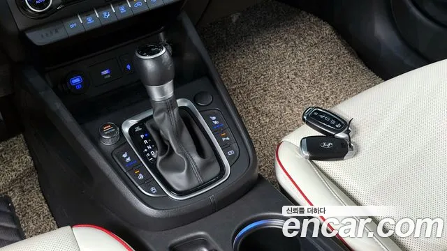 Hyundai Kona 2023 — фото 11