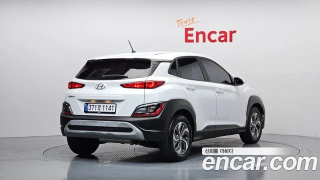 Hyundai Kona 2022 — фото 2