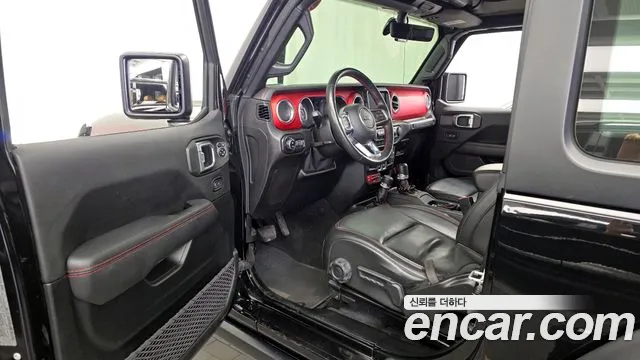 Jeep Wrangler 2020 — фото 12