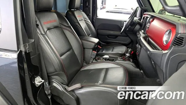 Jeep Wrangler 2020 — фото 15