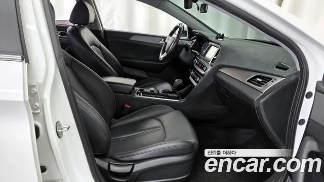Hyundai Sonata 2019 — фото 17